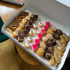 PLATEAU PETIT FOUR 2